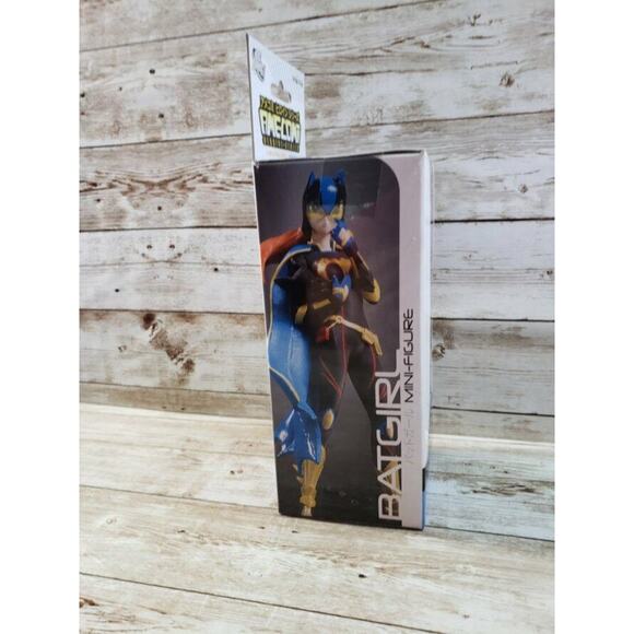 Ame-Comi Batgirl Series 1 - Mini Figure - New In Box - Picture 3 of 8